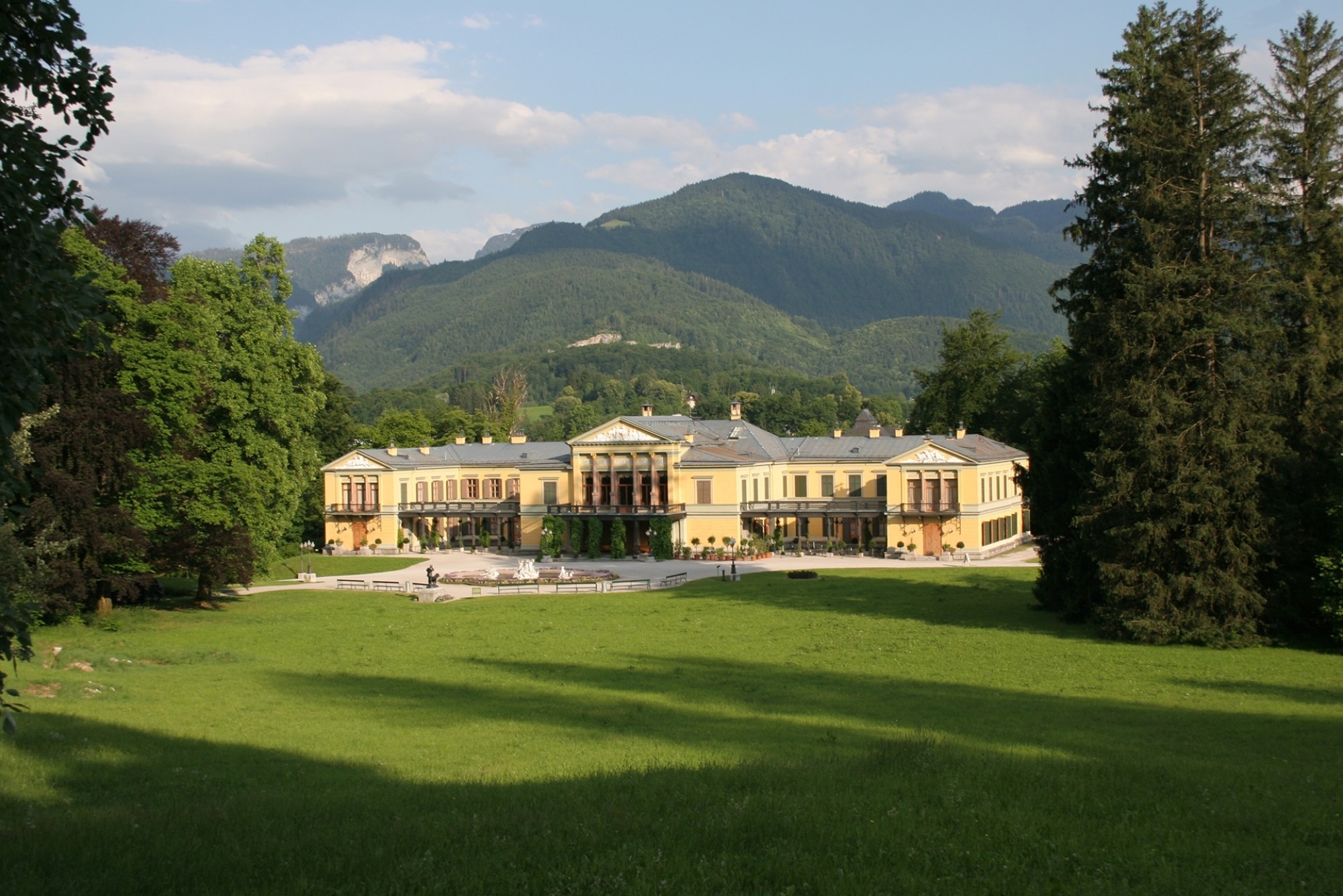 Austrian Lake District scenic group tour